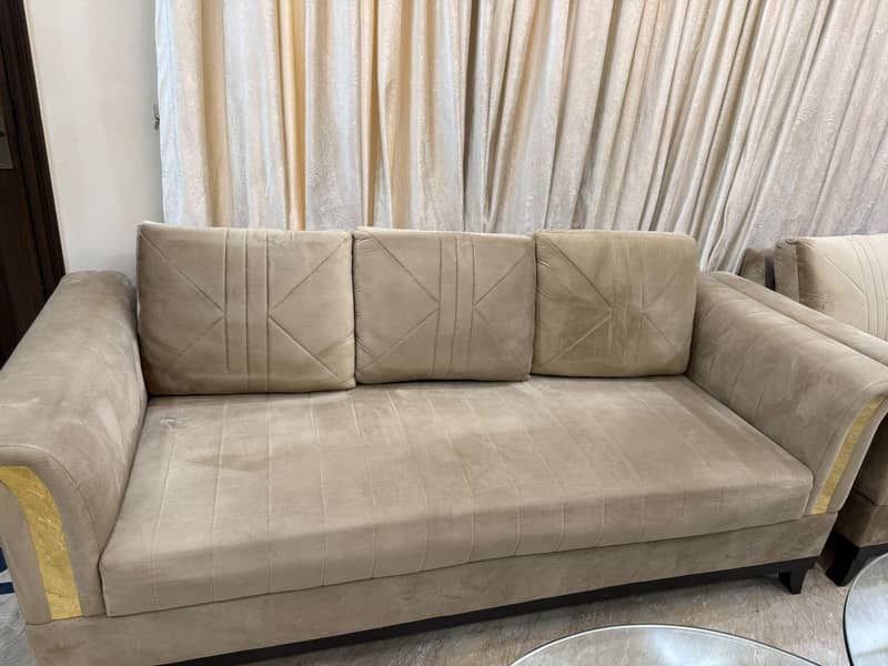 2 sofa sets 1