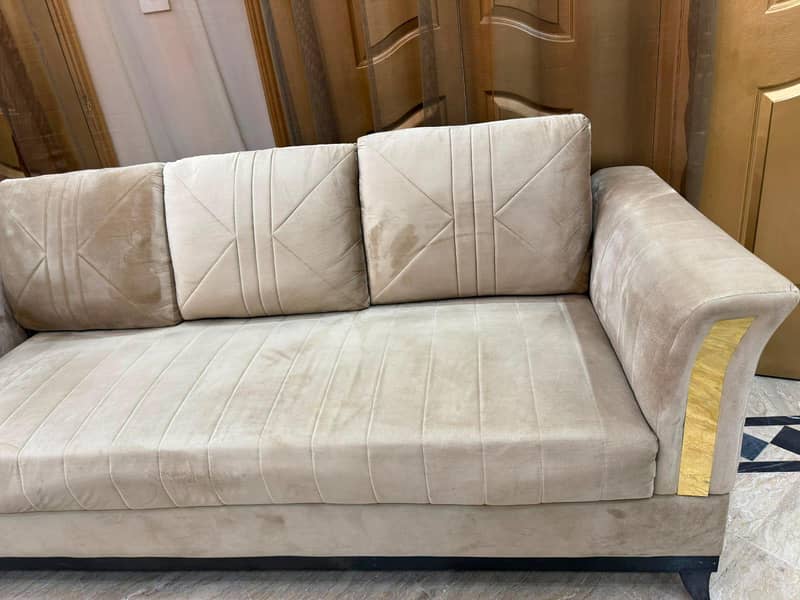2 sofa sets 4