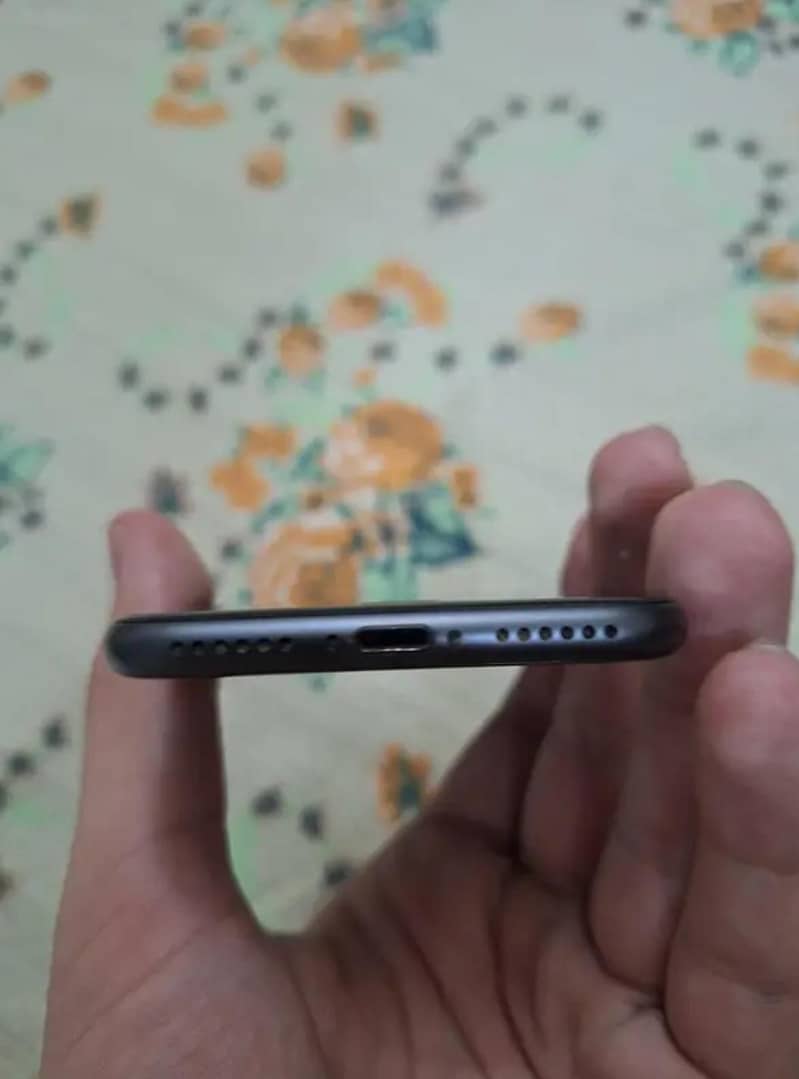 Apple iPhone 8 2