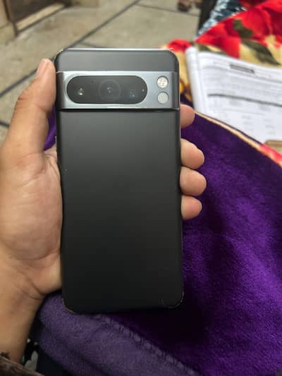 Google Pixel 8 Pro