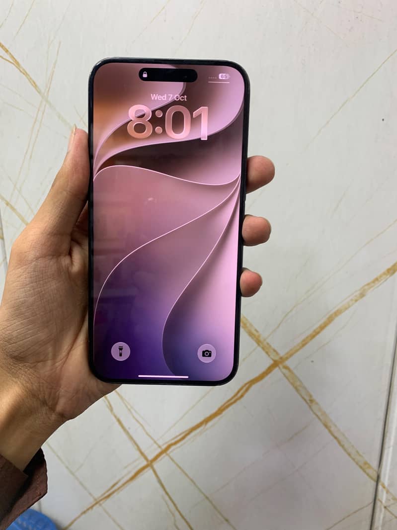 Apple iPhone 15 Pro Max 3