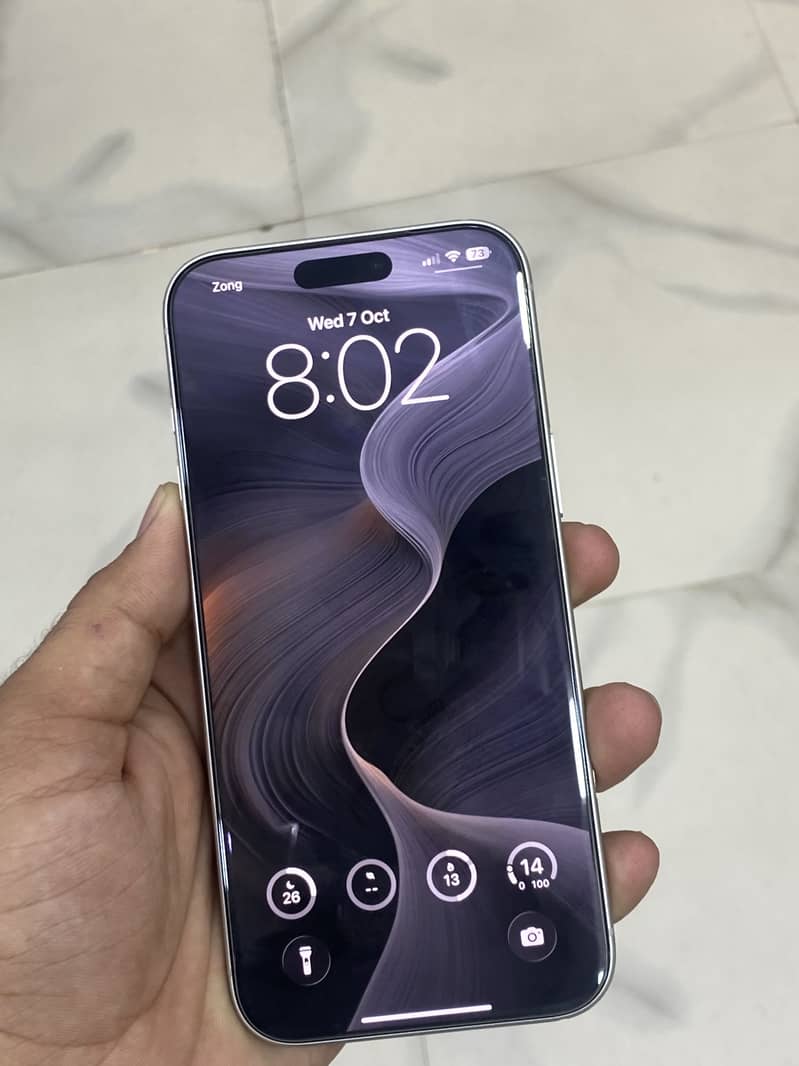 Apple iPhone 17 Pro Max 2