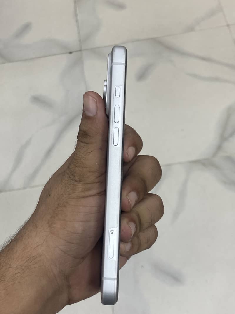 Apple iPhone 17 Pro Max 5