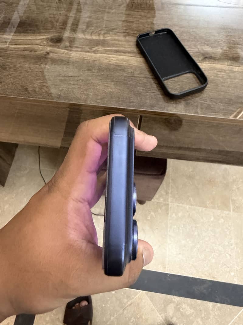 Apple iPhone 17 Pro 1