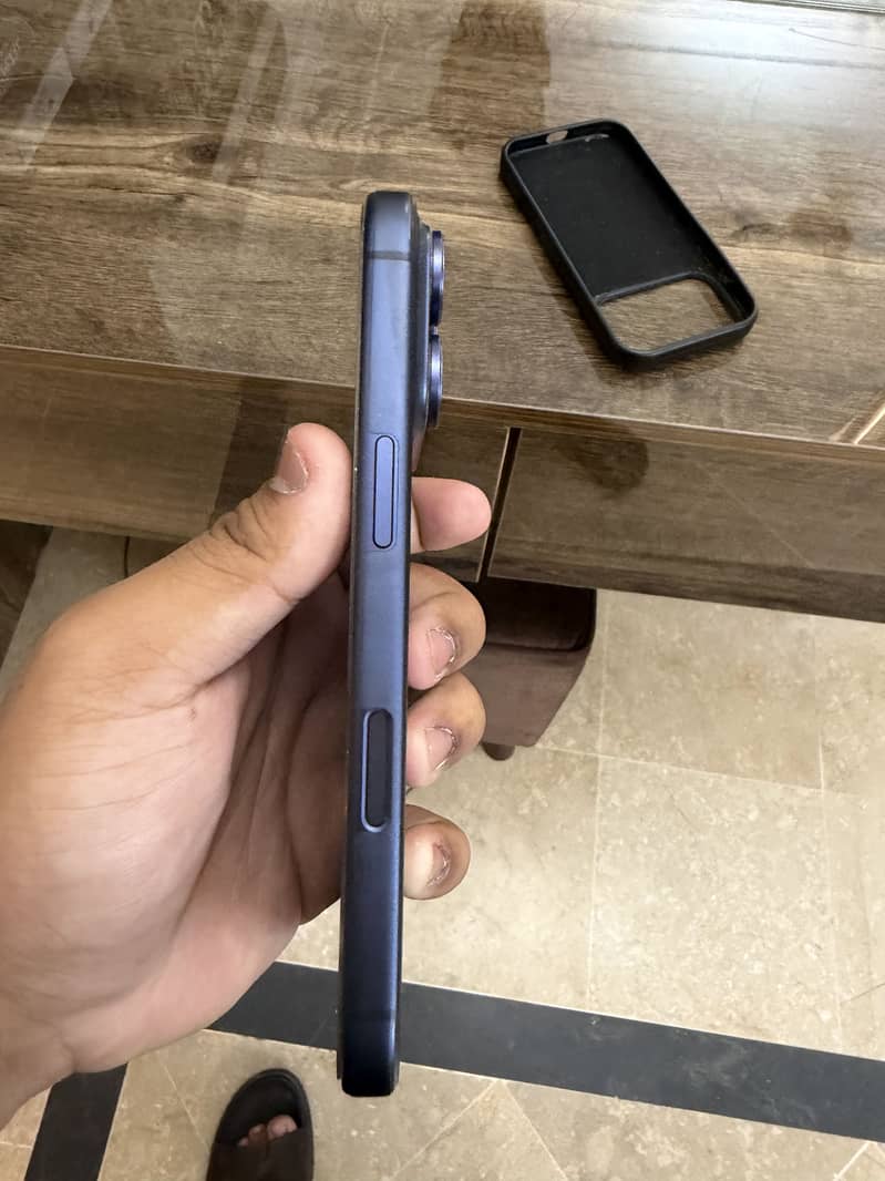 Apple iPhone 17 Pro 4