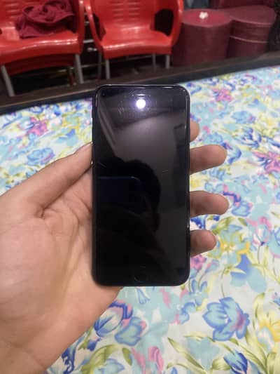 Apple iPhone SE