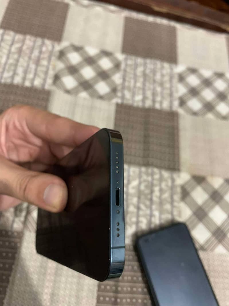 Apple iPhone 12 Pro 6