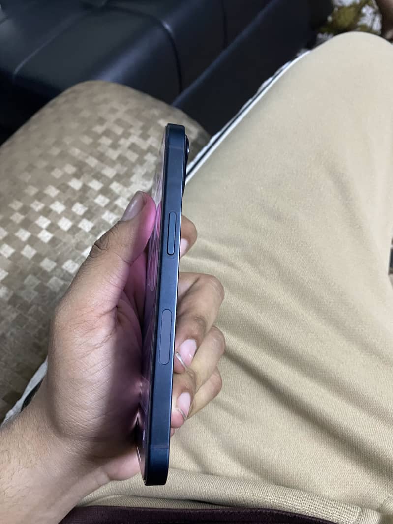 Apple iPhone 13 1