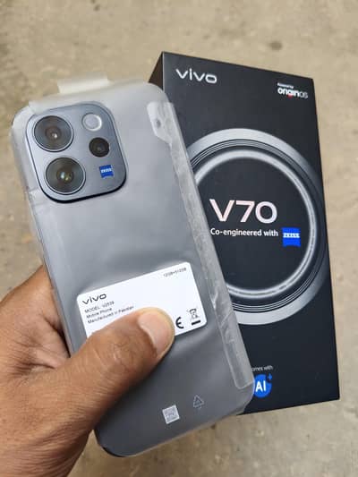 Vivo V70 5G full Box 12/512