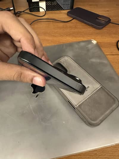 Apple iPhone 16 Pro