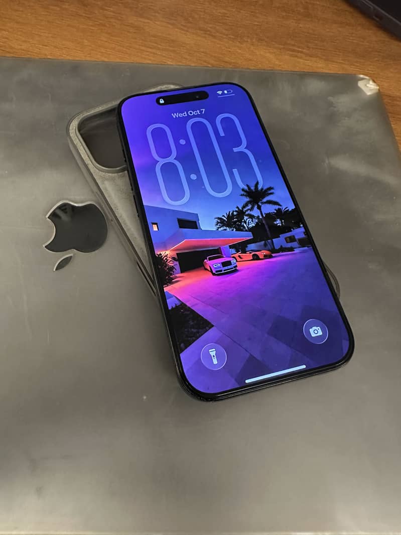 Apple iPhone 16 Pro 4