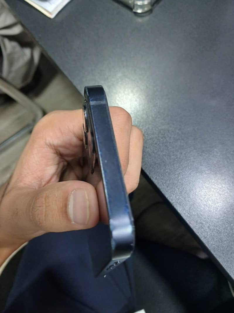 Apple iPhone 12 5