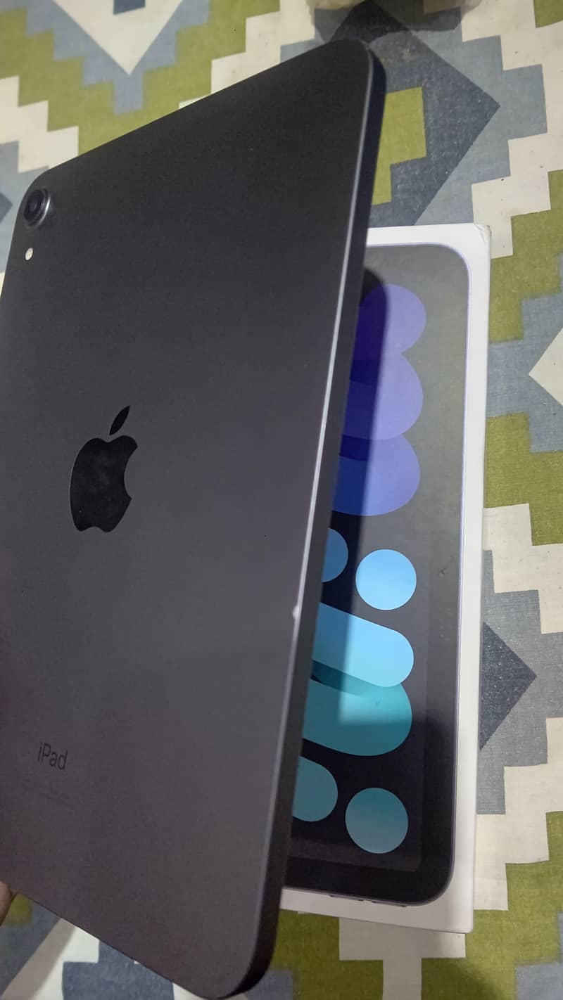 iPAD MiNi 6 with BOX Not a Single Fault 4