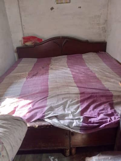 2 Single Beds – Double Bed Ban Jata Hai – Used Condition