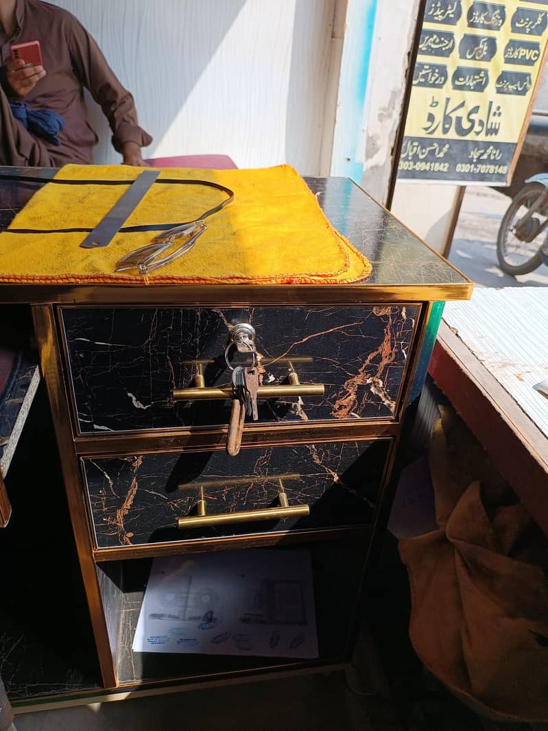 Computer Table with wheels installed 1