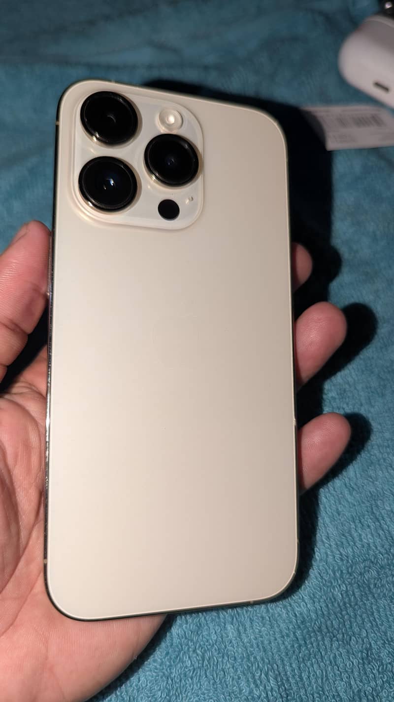 Apple iPhone 14 Pro 1