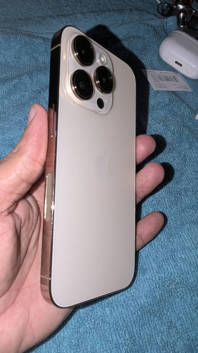 Apple iPhone 14 Pro 2