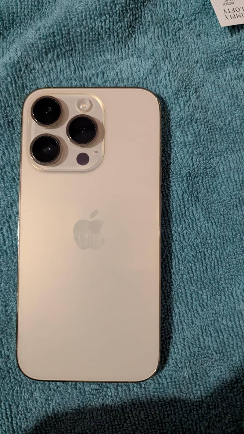 Apple iPhone 14 Pro 4