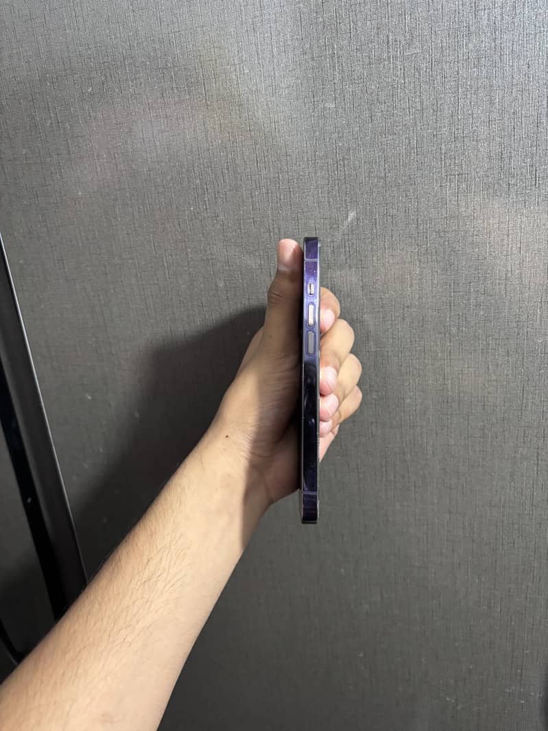 Apple iPhone 14 Pro 2