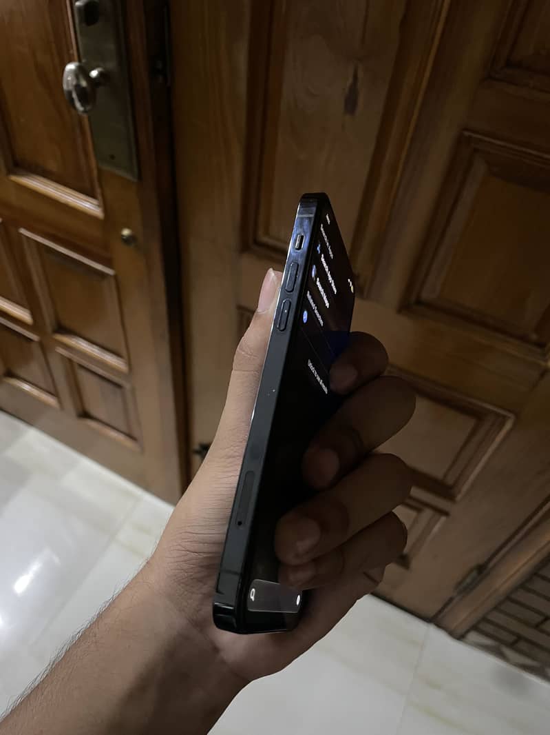 Apple iPhone 12 Pro 4