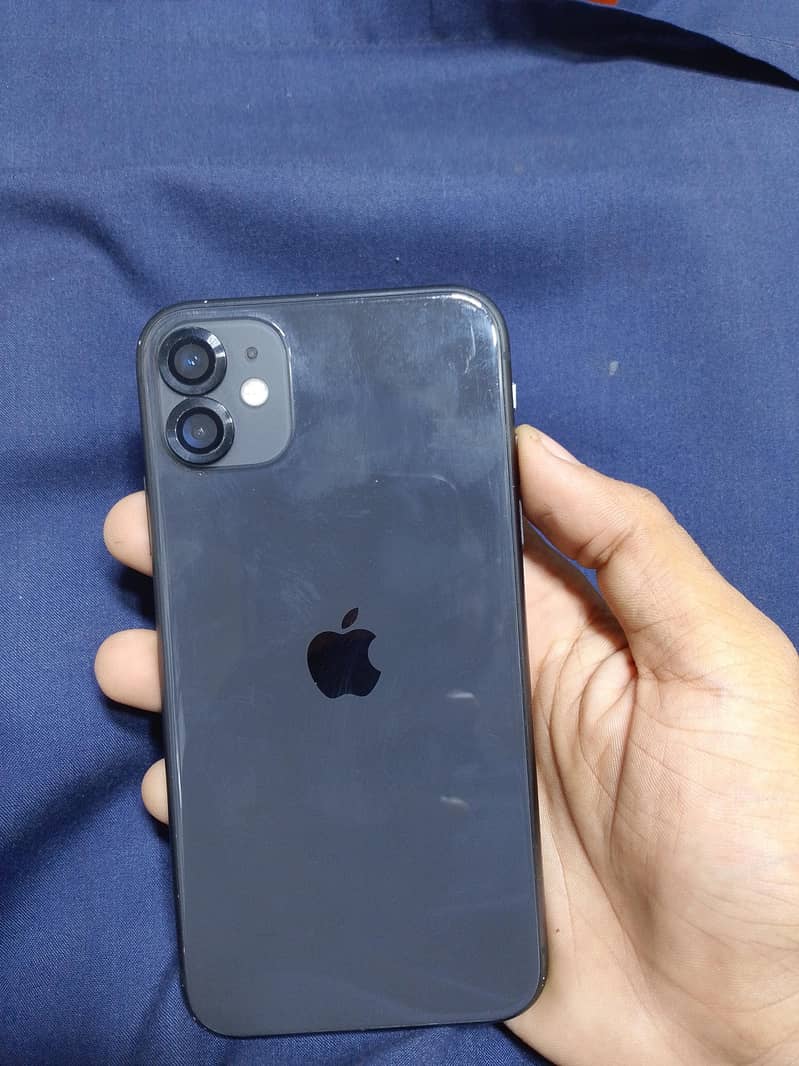 Apple iPhone 11 0