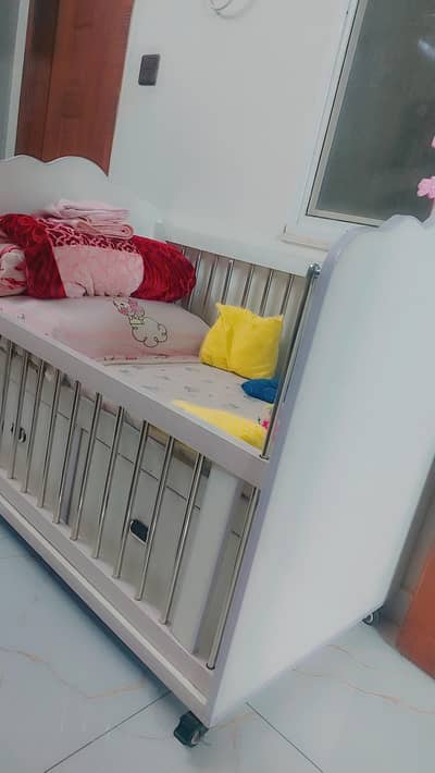 baby cot