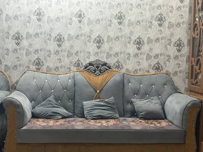 Wooden sofa set 5 seater