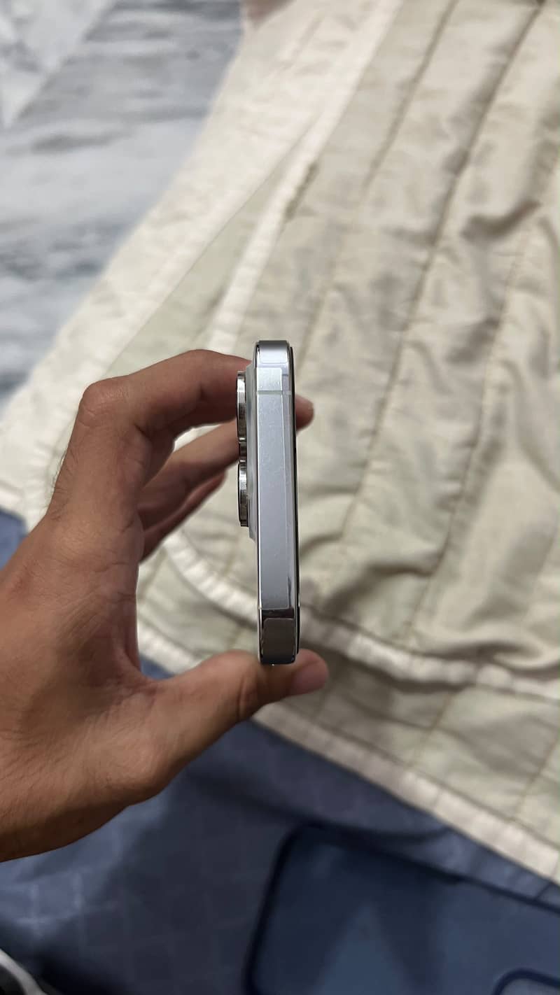 Apple iPhone 14 Pro 0