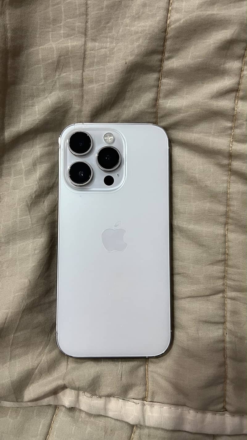 Apple iPhone 14 Pro 1