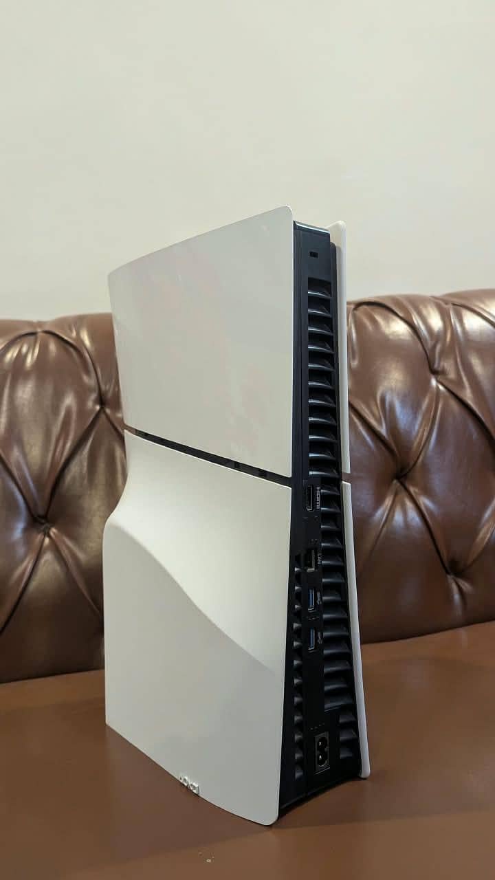PS5 1 TB 4