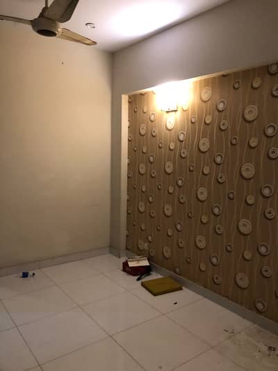 FOR RENT: 950 SQ FT 2-BED DD APARTMENT (2ND FLOOR) JAMI COMMERCIAL, DHA PHASE 7, KARACHI