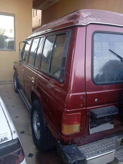 Mitsubishi Pajero 1990