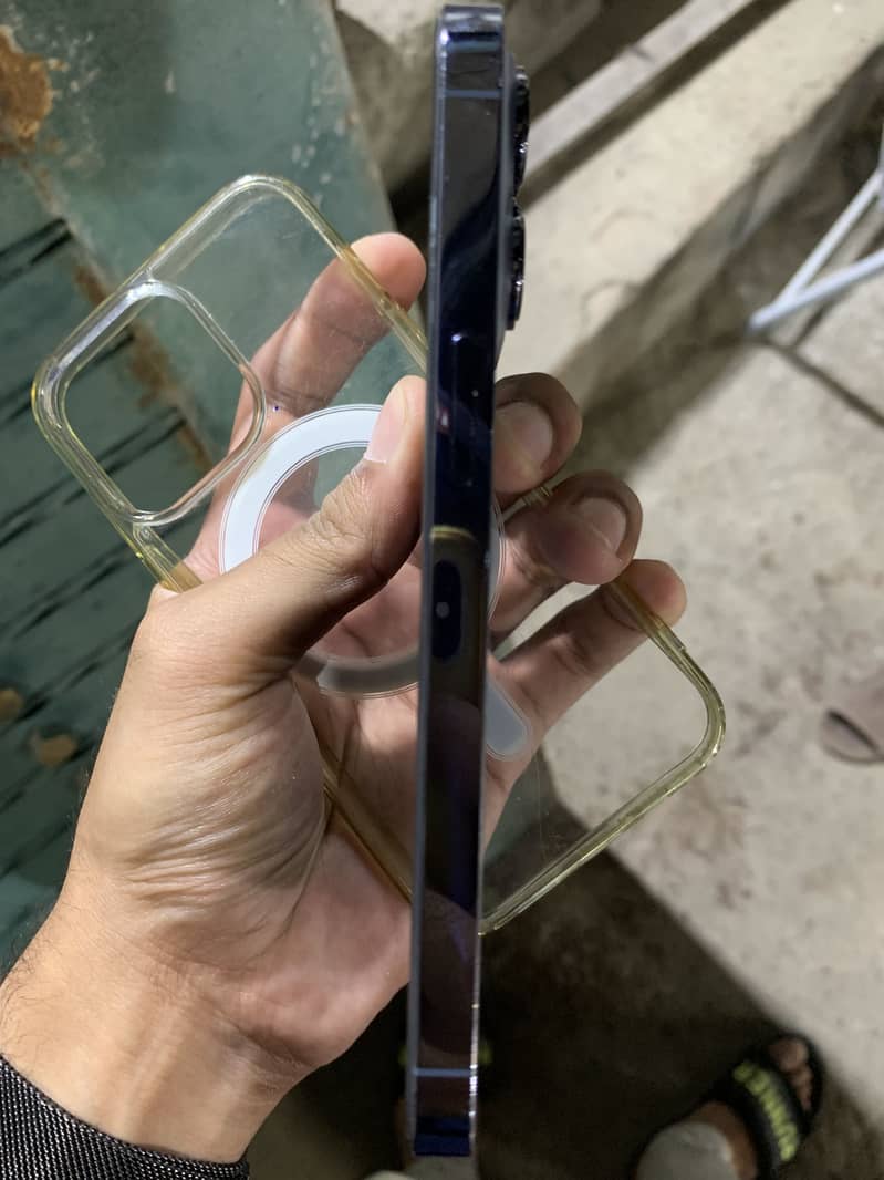 Apple iPhone 13 Pro 3