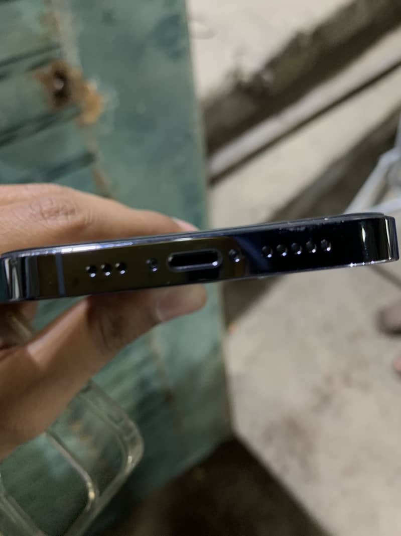 Apple iPhone 13 Pro 6
