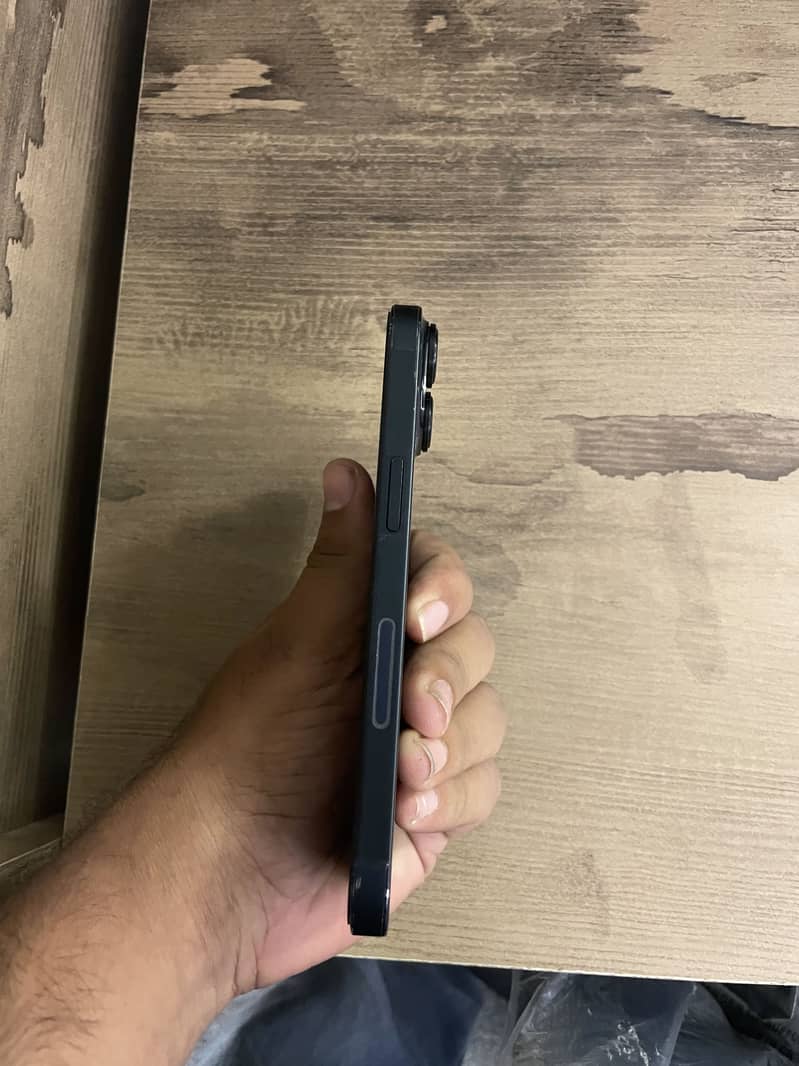 Apple iPhone 14 1