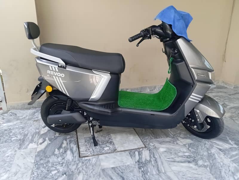 Revoo A12 3