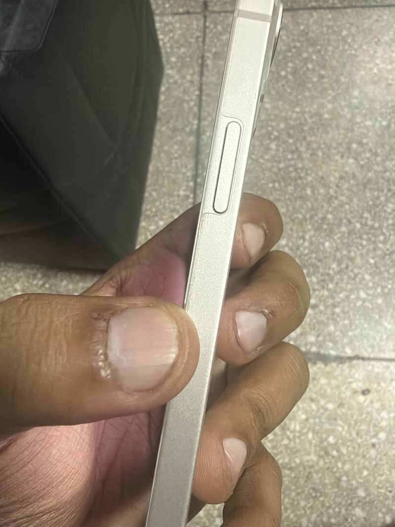Apple iPhone 13 mini 3
