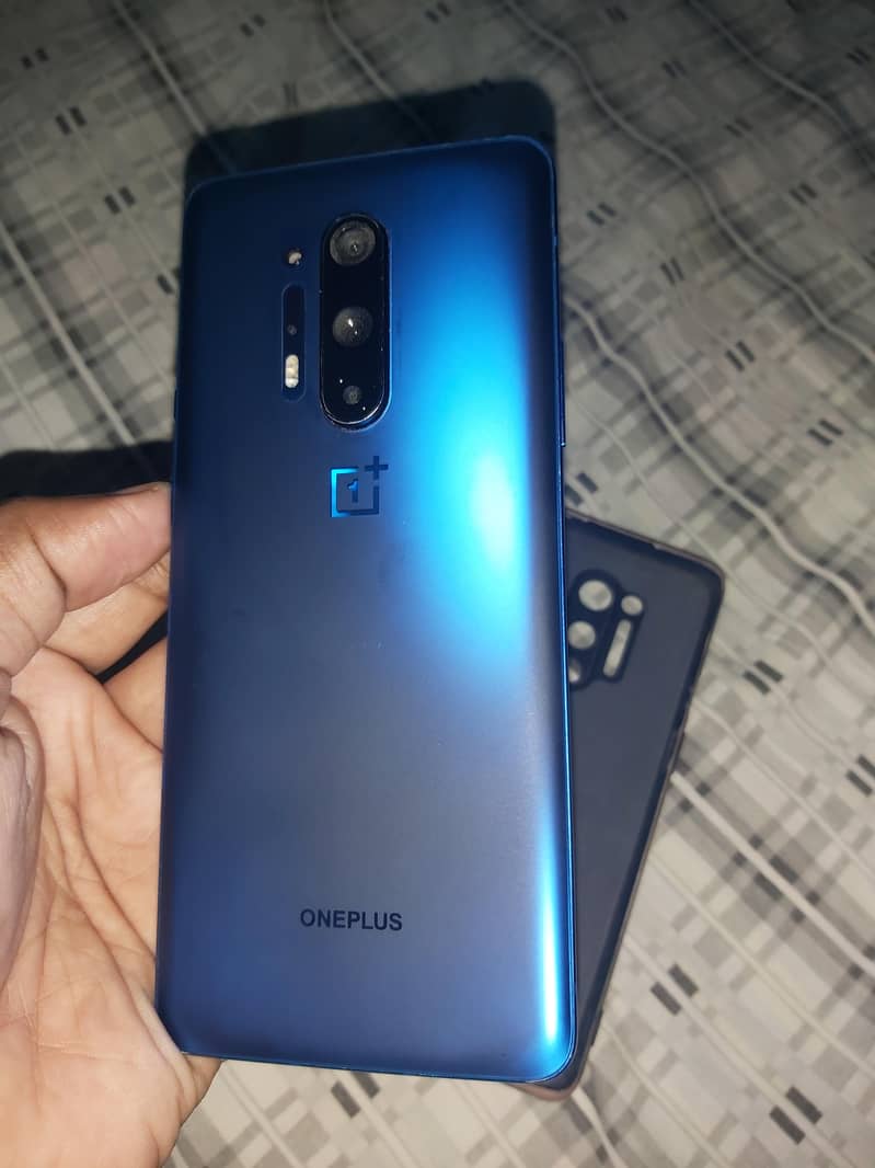 One plus 8pro 12+4/256 0