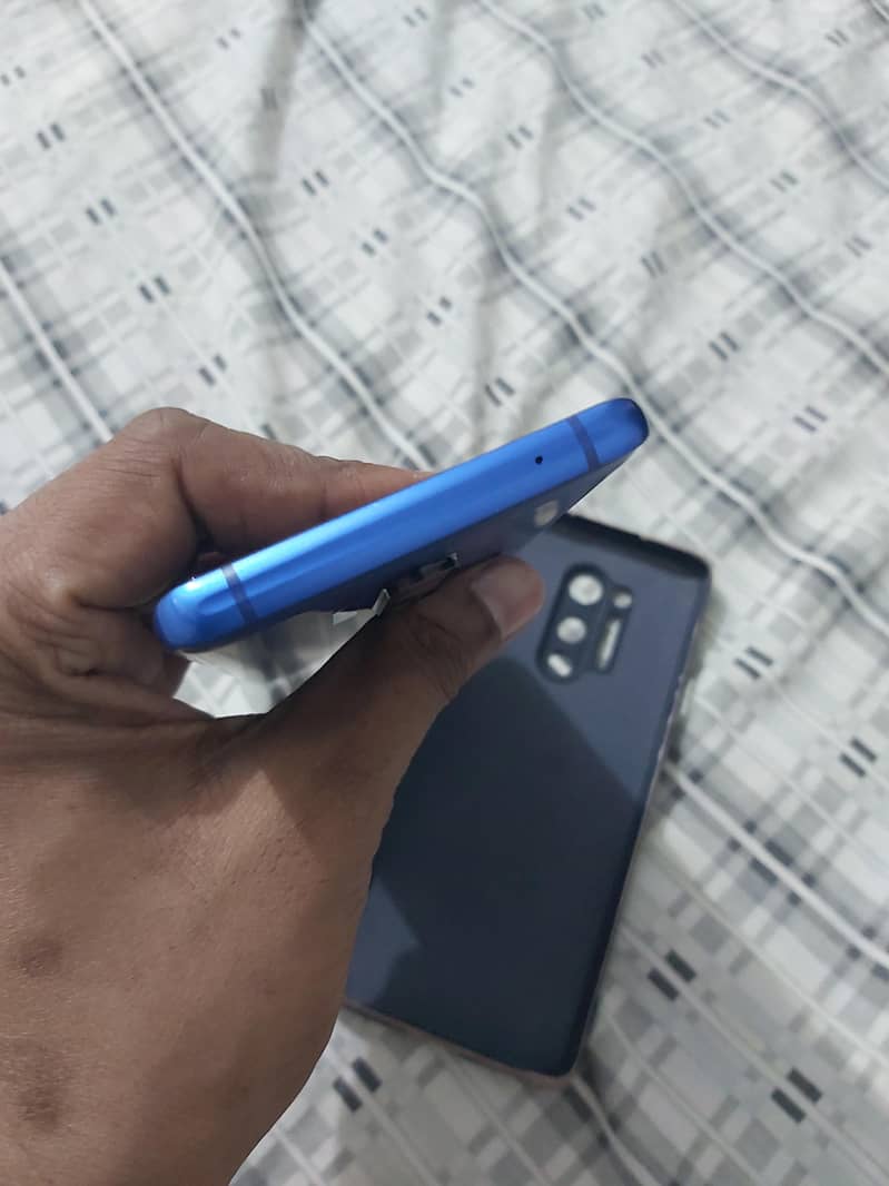 One plus 8pro 12+4/256 4