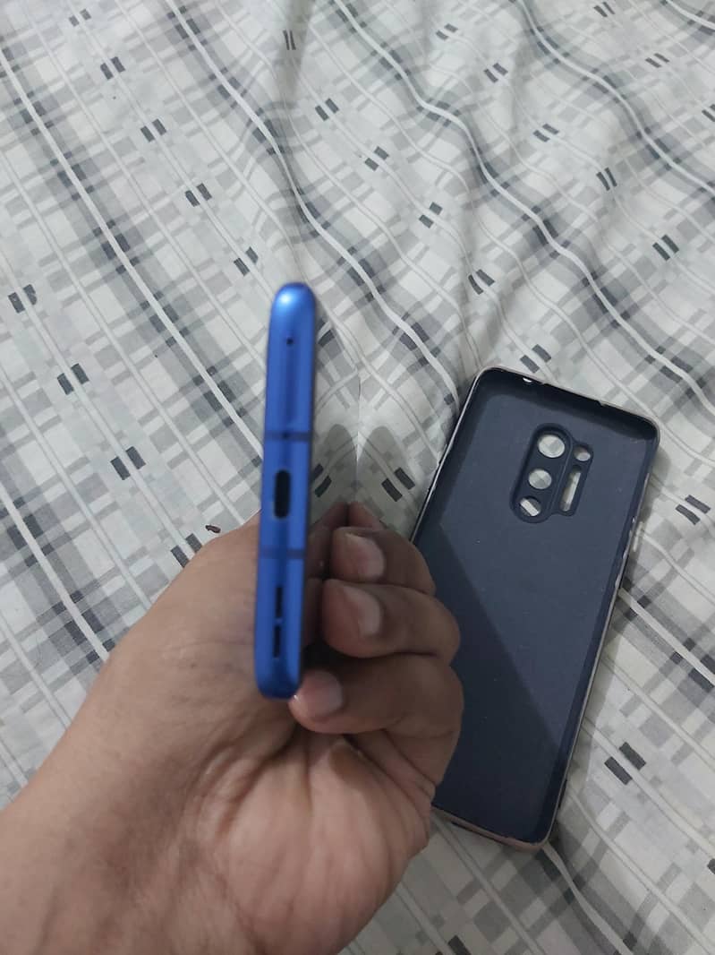 One plus 8pro 12+4/256 5