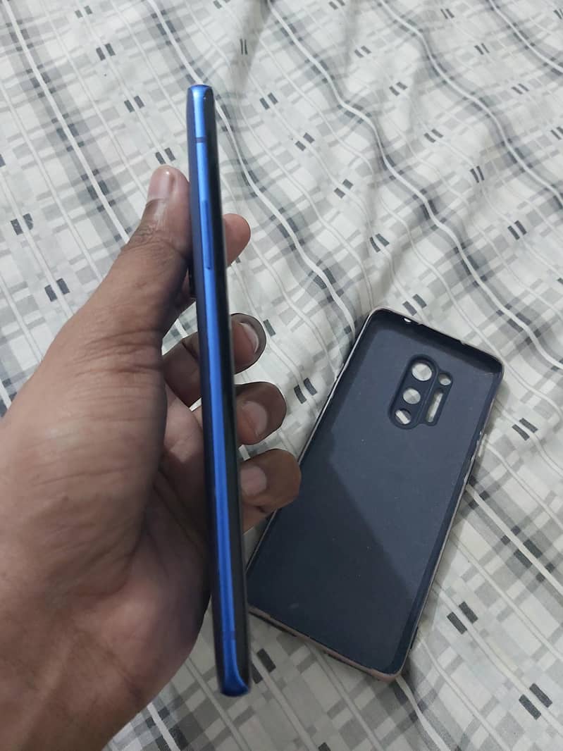 One plus 8pro 12+4/256 6