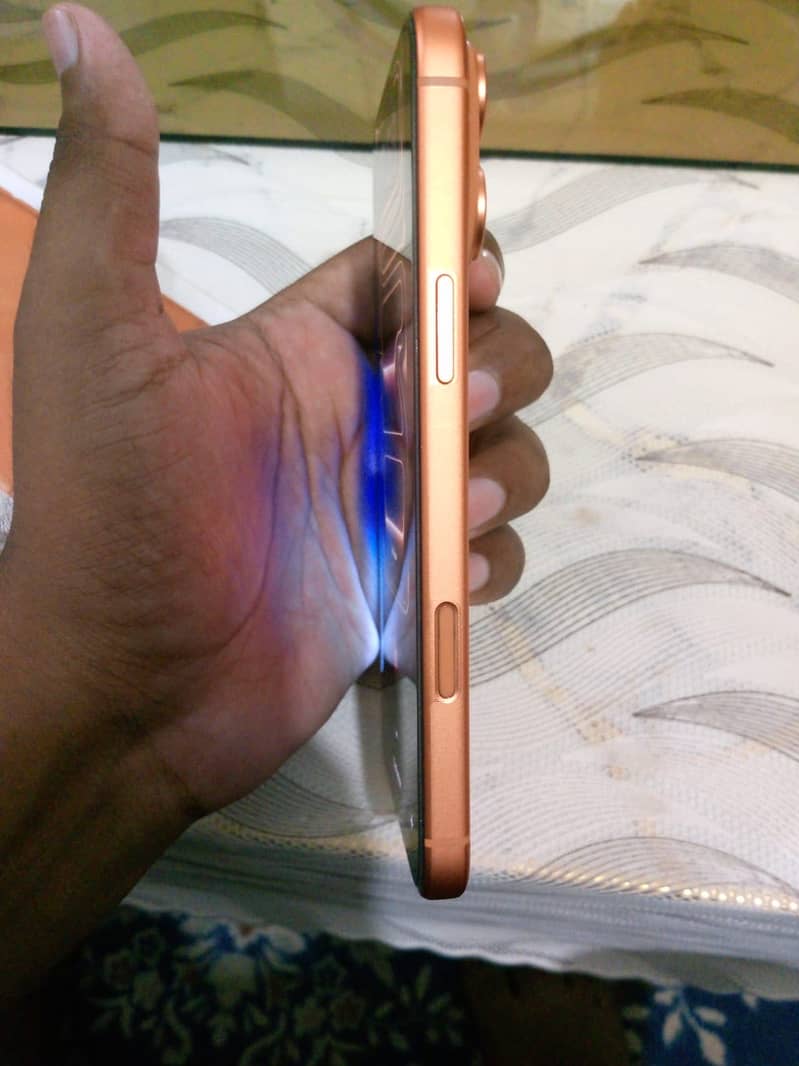 Apple iPhone 17 Pro Max 2