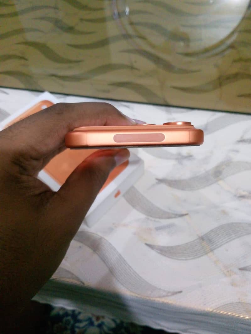 Apple iPhone 17 Pro Max 3