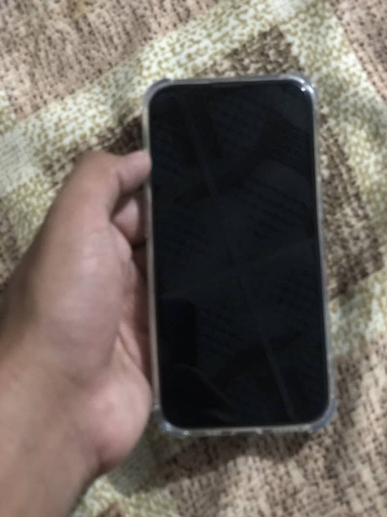 Apple iPhone 13 3