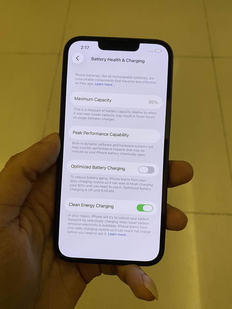 Apple iPhone 13 2