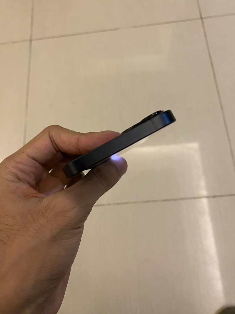 Apple iPhone 13 6