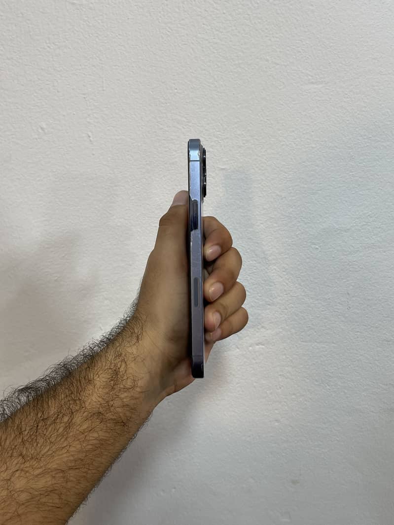 Apple iPhone 13 Pro Max 1