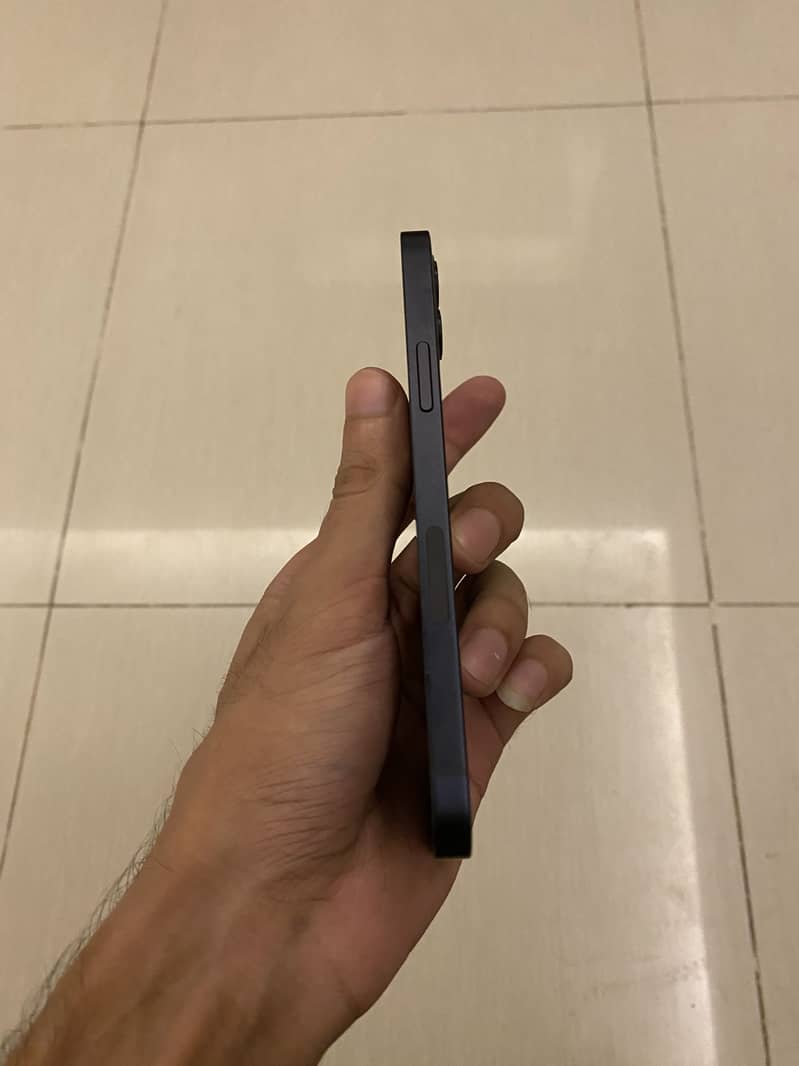 Apple iPhone 12 5