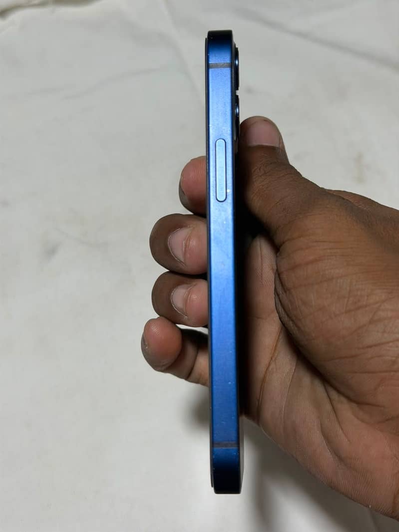 Apple iPhone 12 mini 0