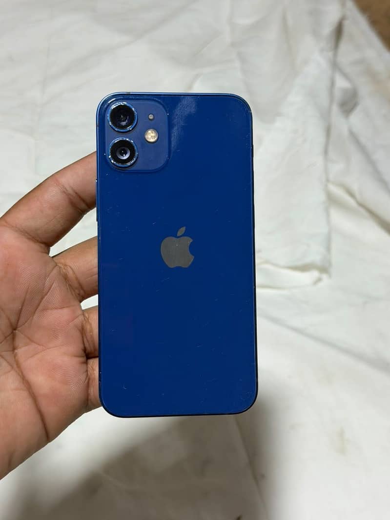 Apple iPhone 12 mini 4